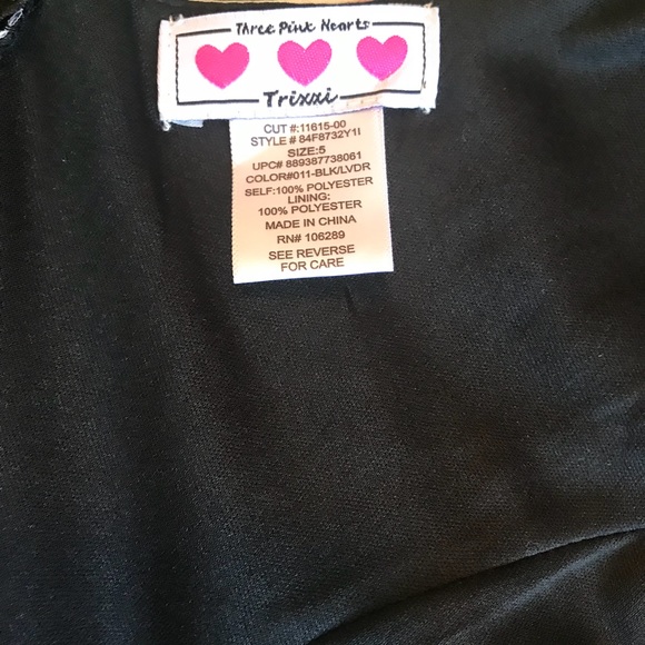 Dress 100%polyester.Zipper on the back.. - Picture 7 of 7